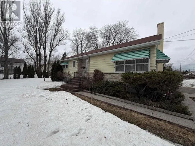 267 Windsor ST, Thunder Bay, Ontario P7B1V5