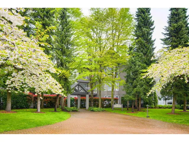 206 15150 108 AVENUE, Surrey, British Columbia V3R0V1