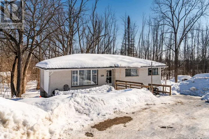 229 MOUNTAIN AVENUE, Tay (Waubaushene), Ontario L0K2C0