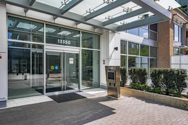 4105 13350 CENTRAL AVENUE, Surrey, British Columbia V3T0S1
