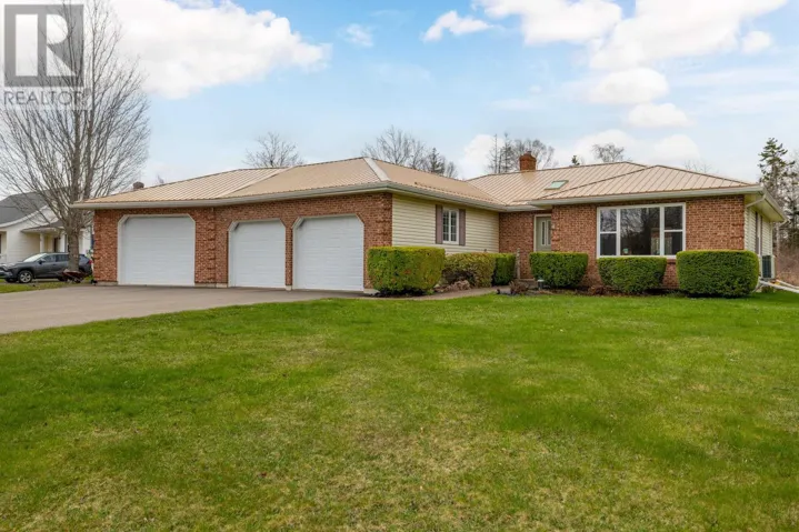 4 Cudmore Lane, Brackley, Prince Edward Island C1E2P8