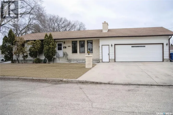 802 7th STREET E, Saskatoon, Saskatchewan S7H0Y4