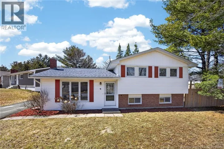 9 Parklyn Court, Fredericton, New Brunswick E3B2T5