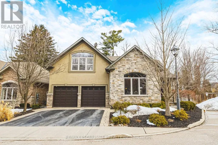 3 - 976 SHADELAND AVENUE, Burlington (LaSalle), Ontario L7T2M5