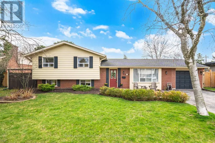 188 WHITE PINES DRIVE, Burlington (Appleby), Ontario L7L4E4