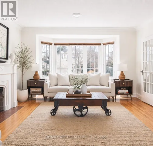 3 GLENROY AVENUE, Toronto (Stonegate-Queensway), Ontario M8Y2L9