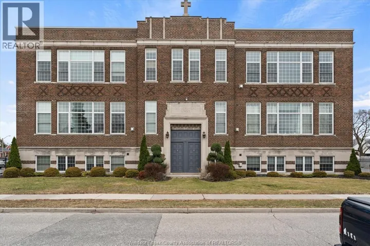 647 IRVINE Unit# 303, Windsor, Ontario N8X2T4