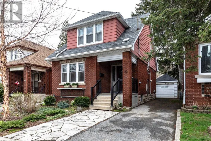93 HOUGHTON AVENUE S, Hamilton (Delta), Ontario L8K2M9
