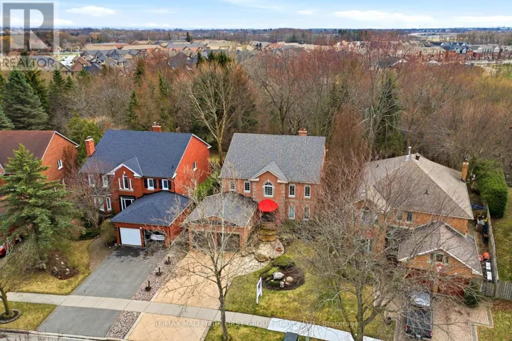39 KENNETT DRIVE, Whitby (Lynde Creek), Ontario L1P1L5
