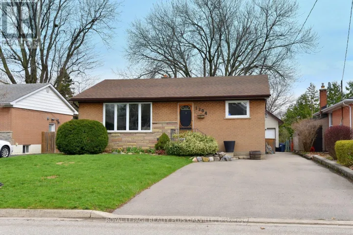 1304 BUNNELL DRIVE, Burlington (Mountainside), Ontario L7P2E1