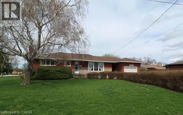 12 LORNE Avenue, Grimsby, Ontario L3M2H5