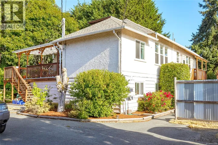 2920 Shakespeare St, Victoria, British Columbia V8R4H4