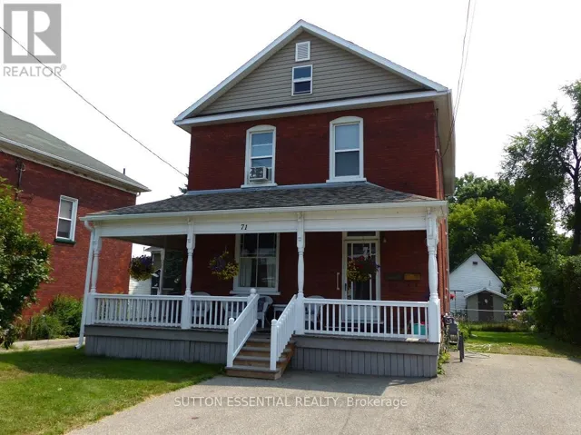 71 RUSSELL STREET E, Smiths Falls, Ontario K7A1G5