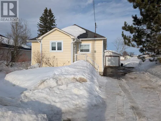 39 Beck AVE, Wawa, Ontario P0S1K0