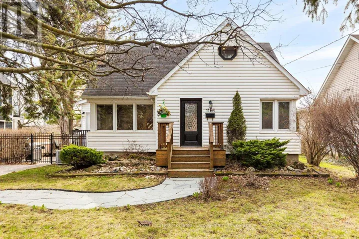 1166 MINEOLA GARDENS, Mississauga (Mineola), Ontario L5G3X9