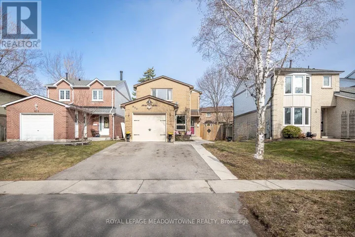 833 LAURIER AVENUE, Milton (TM Timberlea), Ontario L9T4H4