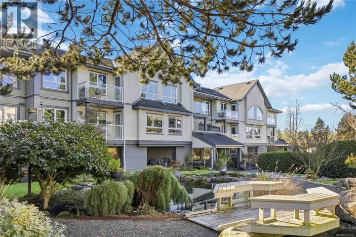 219 2245 James White Blvd, Sidney, British Columbia V8L1Z5