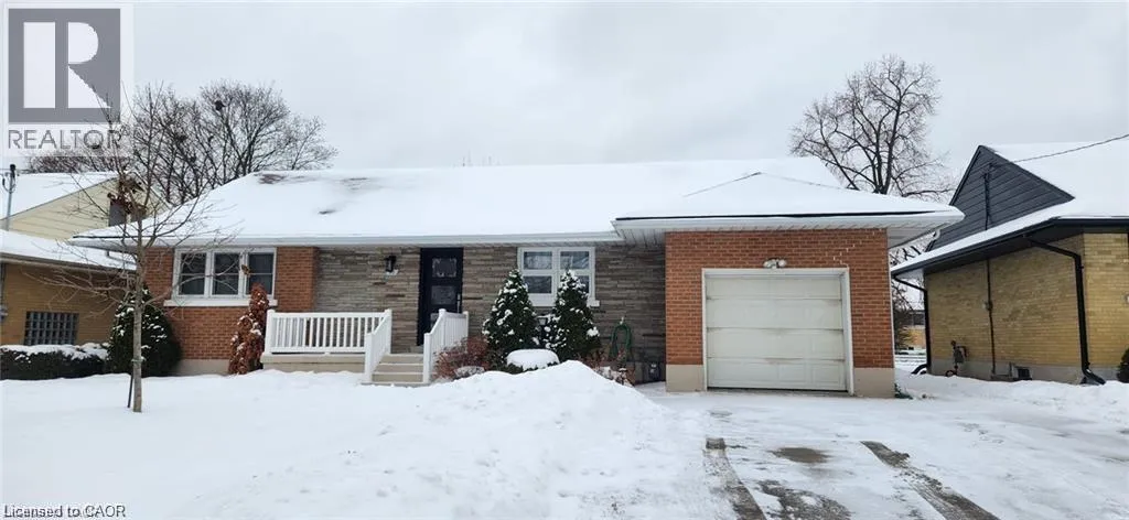 90 WEDGEWOOD Drive Unit# LOWER, Kitchener, Ontario N2B1E7