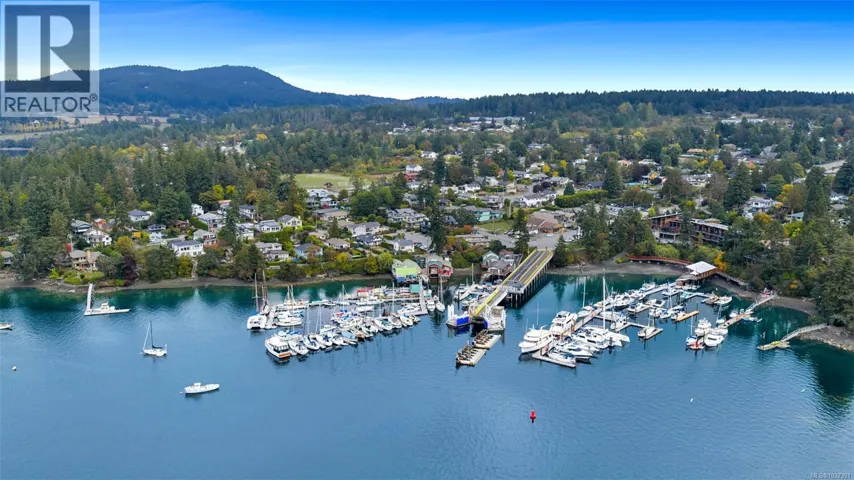 767 Harding Lane, Central Saanich, British Columbia V8M2G2