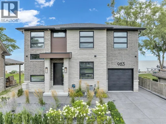 983 LAKESHORE PARK ROAD, Lakeshore, Ontario N0R1A0