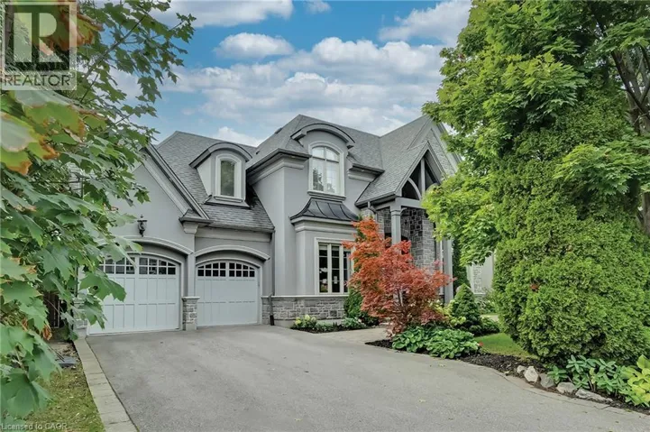 594 MAPLEHURST Avenue, Oakville, Ontario L6L4Z1