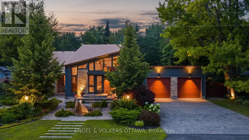 37 REVOL ROAD, Ottawa, Ontario K2G0B8