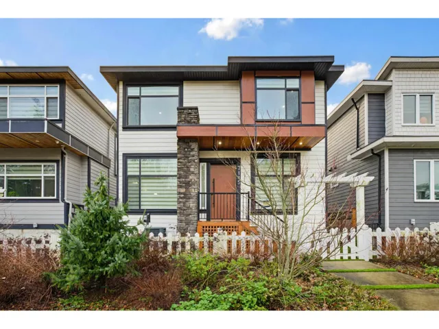 7115 206 STREET, Langley, British Columbia V2Y3J9