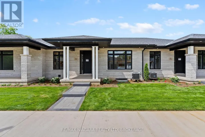 16 ACCURSI CRESCENT, Pelham (Fonthill), Ontario L0S1E2