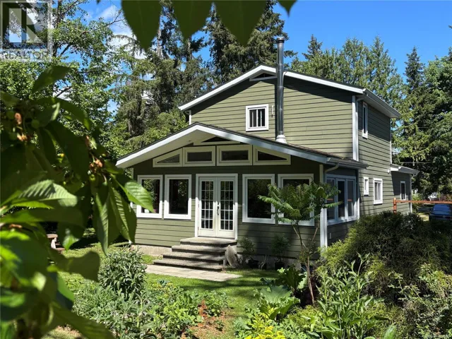 2491 Oakes Rd, Black Creek, British Columbia V9J1J1