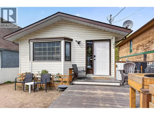 1018 HILLSIDE Avenue, Chase, British Columbia V0E1M0