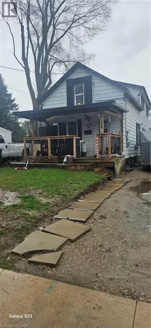 132 W BRIDGE Street W, Waterloo, Ontario N2K1K9