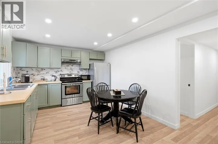 235 SOUTHWOOD Drive Unit# LOWER, Kitchener, Ontario N2E2B2