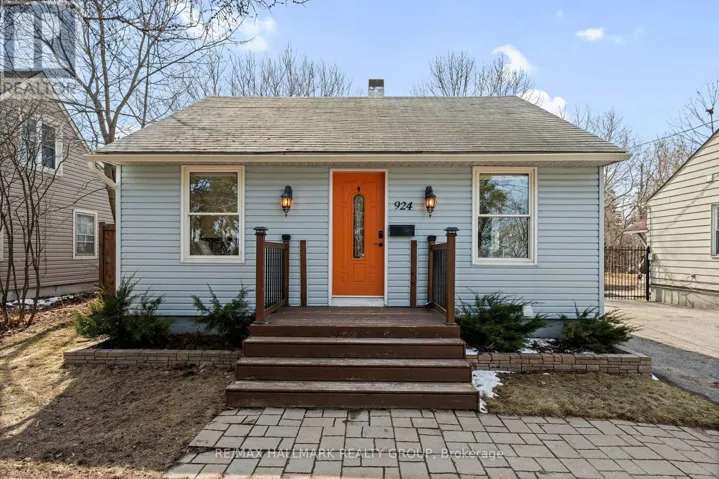 924 FISHER AVENUE, Ottawa, Ontario K1Z6P4