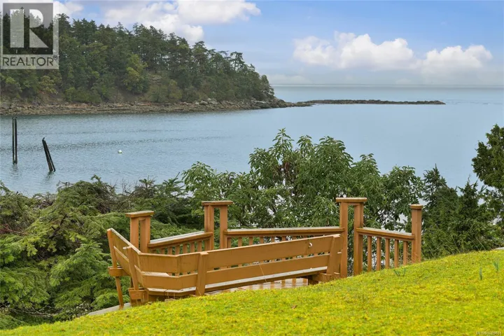 506 Arbutus Dr, Mayne Island, British Columbia V0N2J1