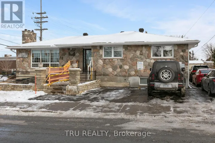 1901 BANFF AVENUE, Ottawa, Ontario K1V7W9