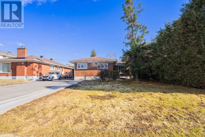 1746 - A GAGE CRESCENT, Ottawa, Ontario K2C0Z9