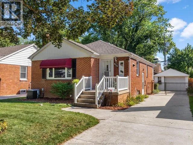 854 BELLEPERCHE PLACE, Windsor, Ontario N8S3C1