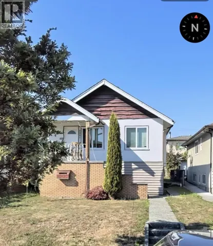 2881 ADANAC STREET, Vancouver, British Columbia V5K2N2