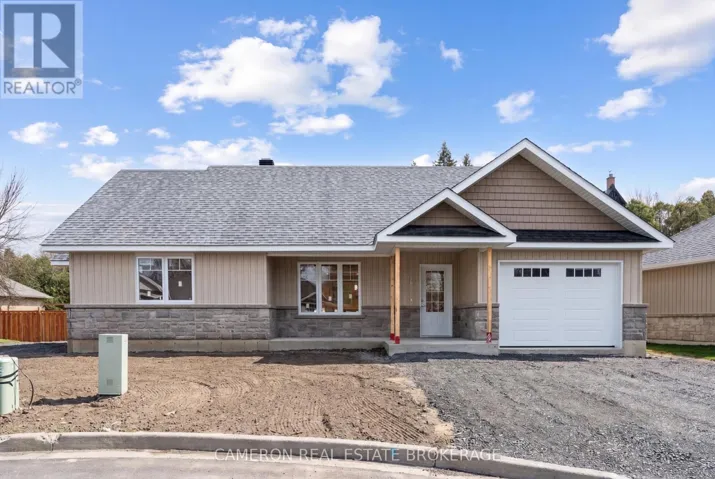 10 WHITTAKER CRESCENT, Cornwall, Ontario K6H0J6