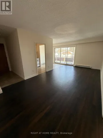 9 - 346 ELGIN COURT, Oshawa (McLaughlin), Ontario L1J2P4