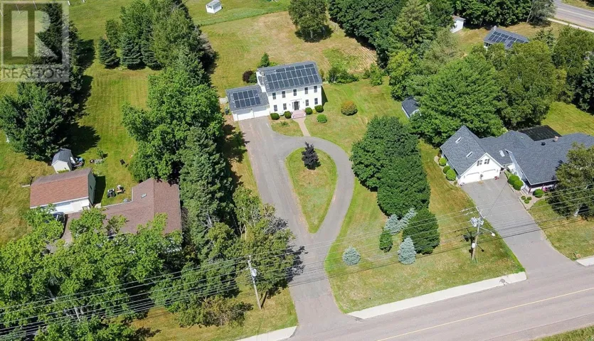 14 Royalty Road, Charlottetown, Prince Edward Island C1E1T8