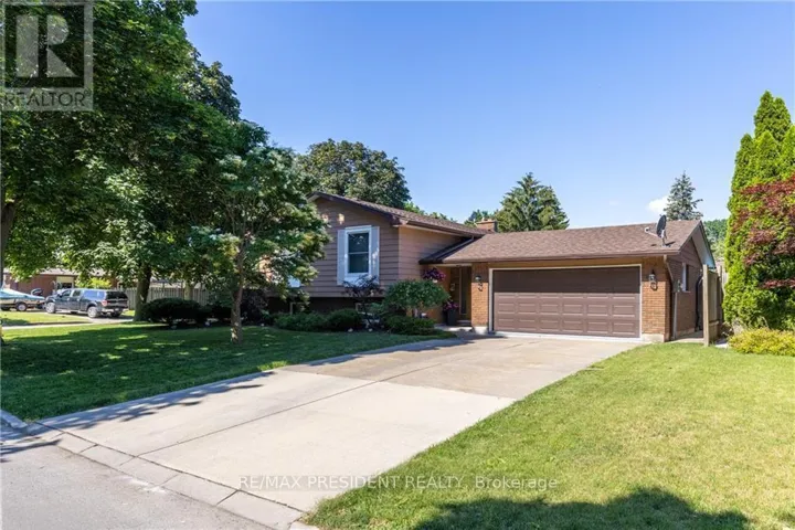 45 ROYAL OAK DRIVE, St. Catharines (Martindale Pond), Ontario L2N6K4