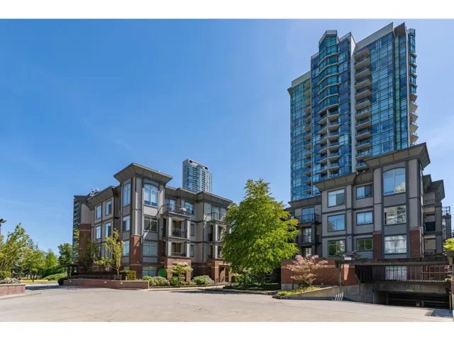 405 10455 UNIVERSITY DRIVE, Surrey, British Columbia V3T0A5