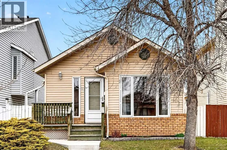 886 Erin Woods Drive SE, Calgary, Alberta T2B3C4