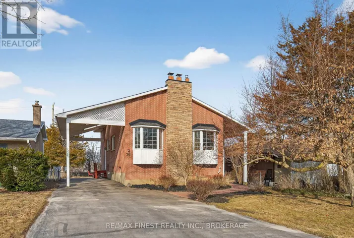 20 OAKRIDGE AVENUE, Kingston (Central City East), Ontario K7L4S9