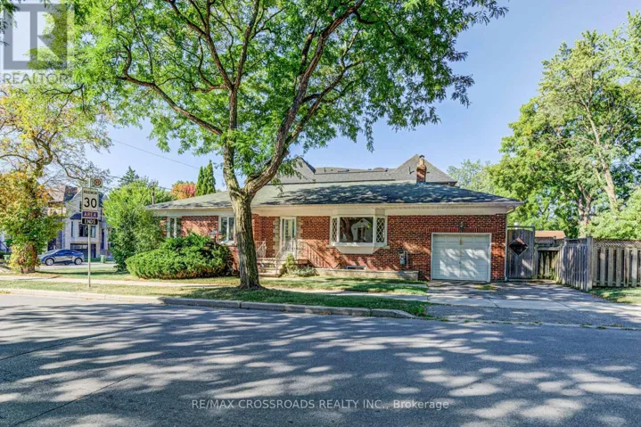 156 FLORENCE AVENUE, Toronto (Lansing-Westgate), Ontario M2N1G4