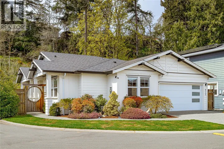 912 Randall Pl, Langford, British Columbia V9B5W1