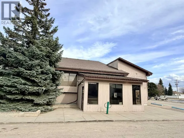 5127 49 Street, Rocky Mountain House, Alberta T4T1B8