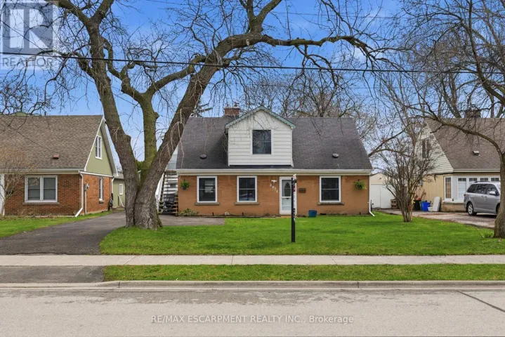 2074 CHURCHILL AVENUE, Burlington (Freeman), Ontario L7R3T7