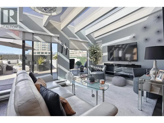 6 1375 W 10TH AVENUE, Vancouver, British Columbia V6H1J7